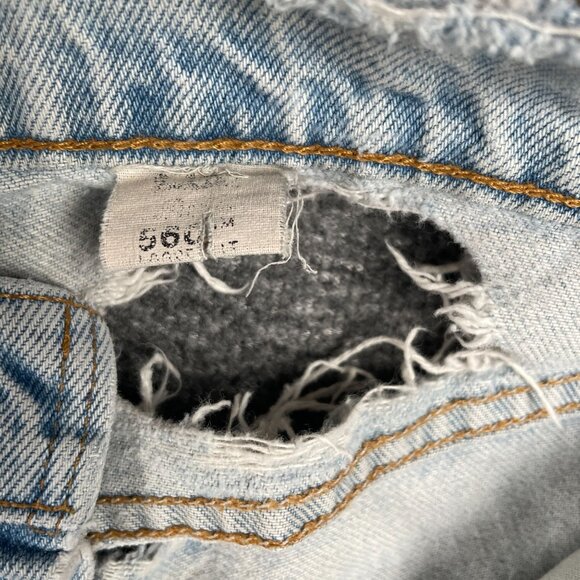 Levis 560 Mens Jeans 33X34 Baggy Distressed Faded Grunge Ripped Torn Trashed Y2K - Picture 15 of 16